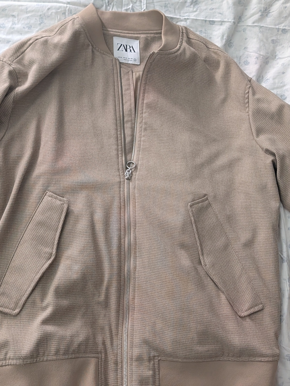 Zara Men’s Beige Bomber Jacket - Zip Front